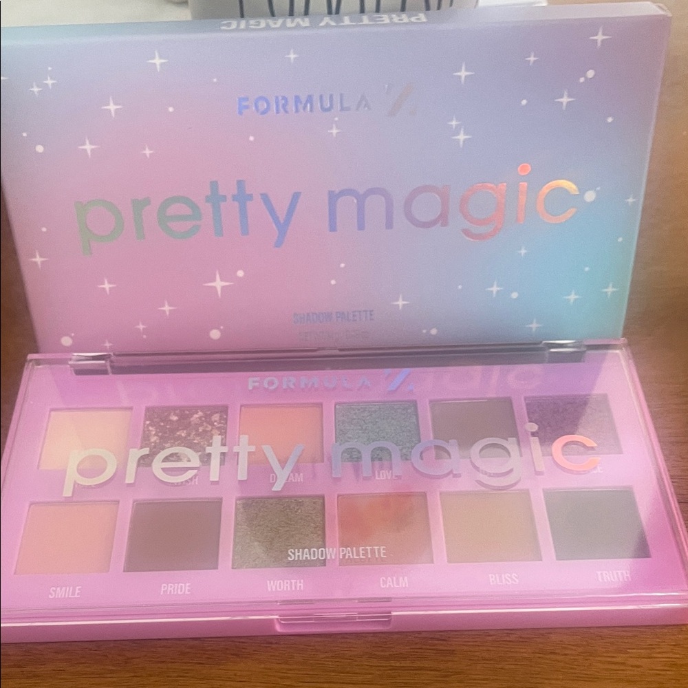 Pretty Magic Eyeshadow Palette